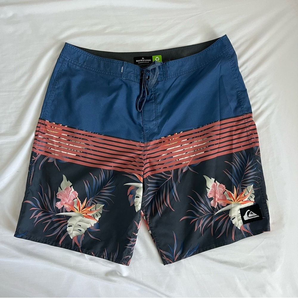 Quicksilver Men’s Board-Shorts